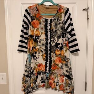 Floral and Striped Tunic Top Zadie B’S small